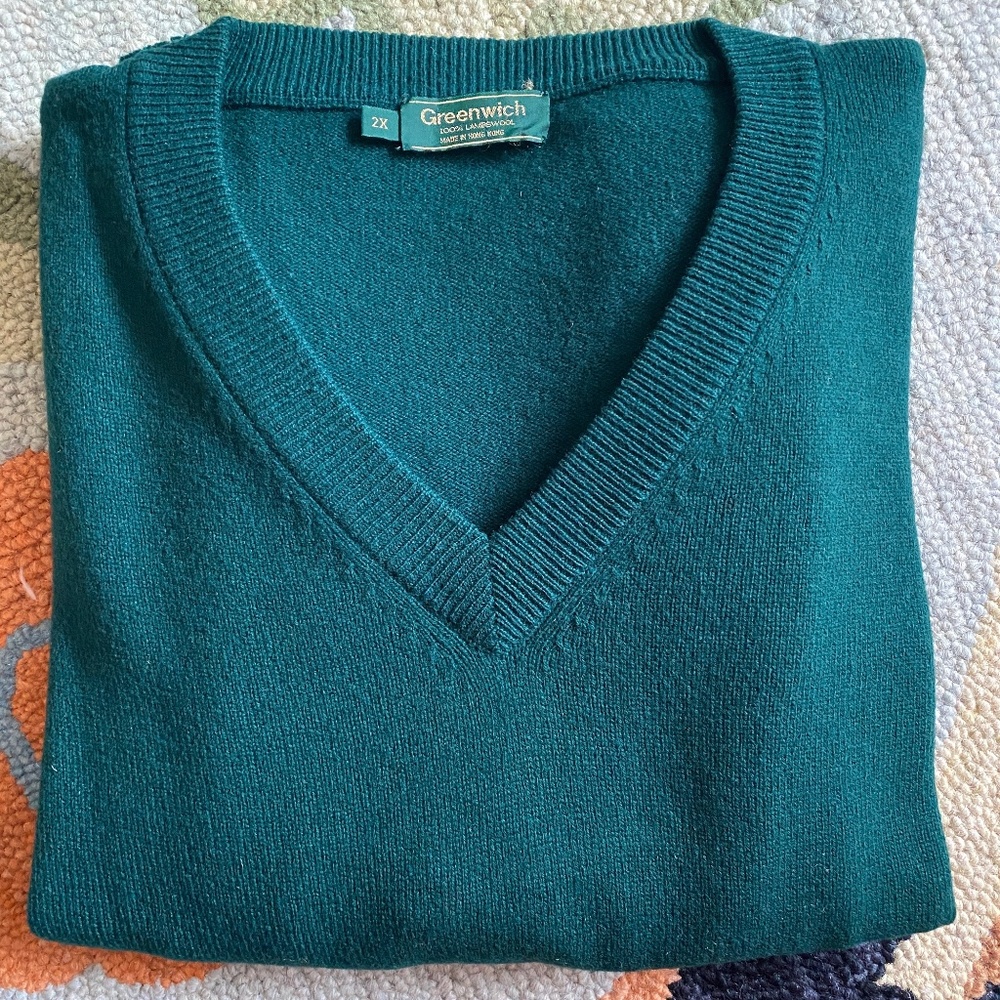 VTG I Greenwich I Green Lambswool V-Neck Sweater